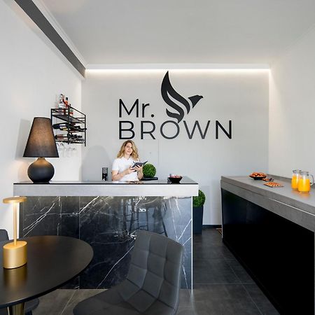 Mr Brown Home And Suites Рим Экстерьер фото