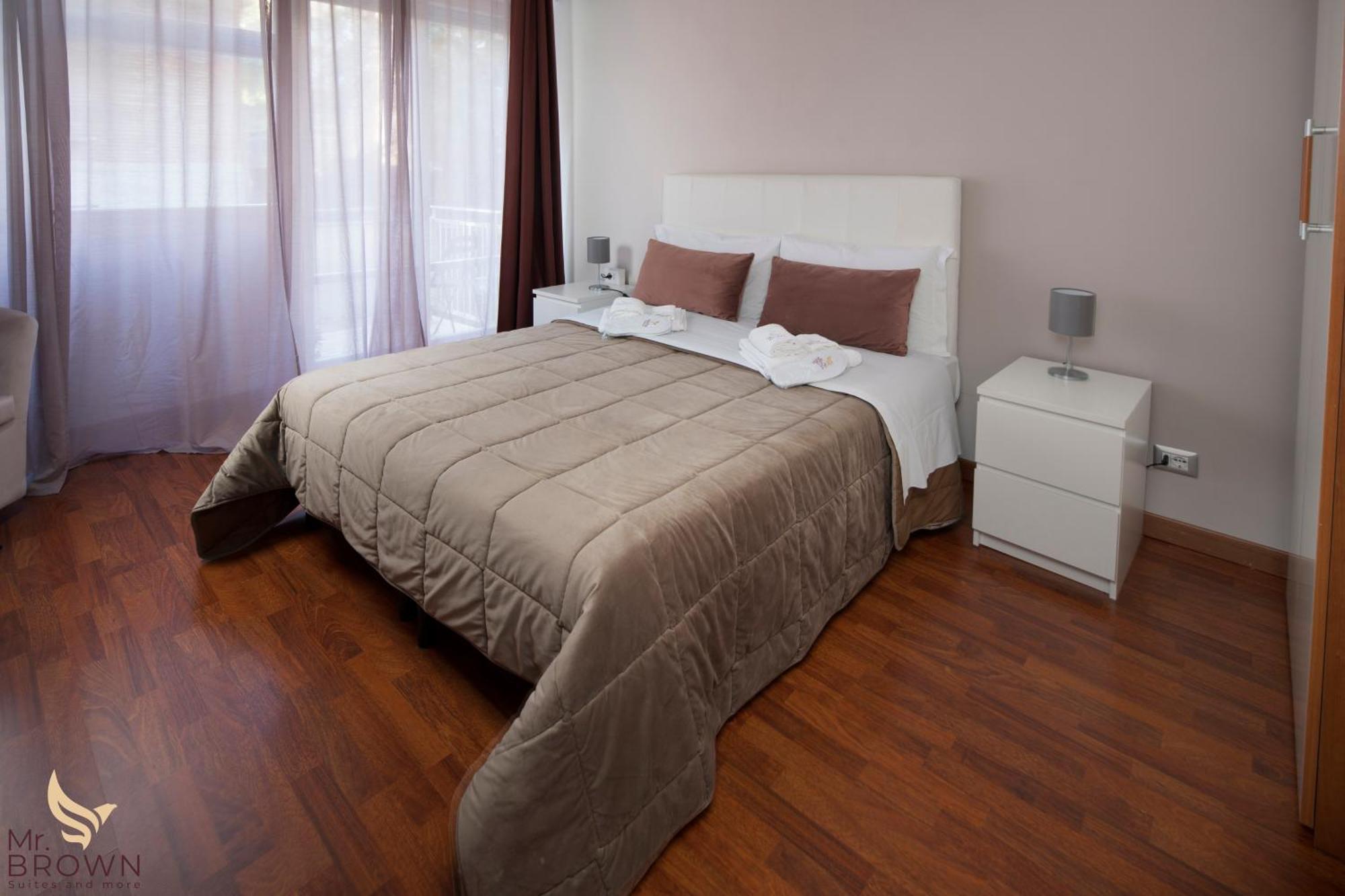 Mr Brown Home And Suites Рим Экстерьер фото