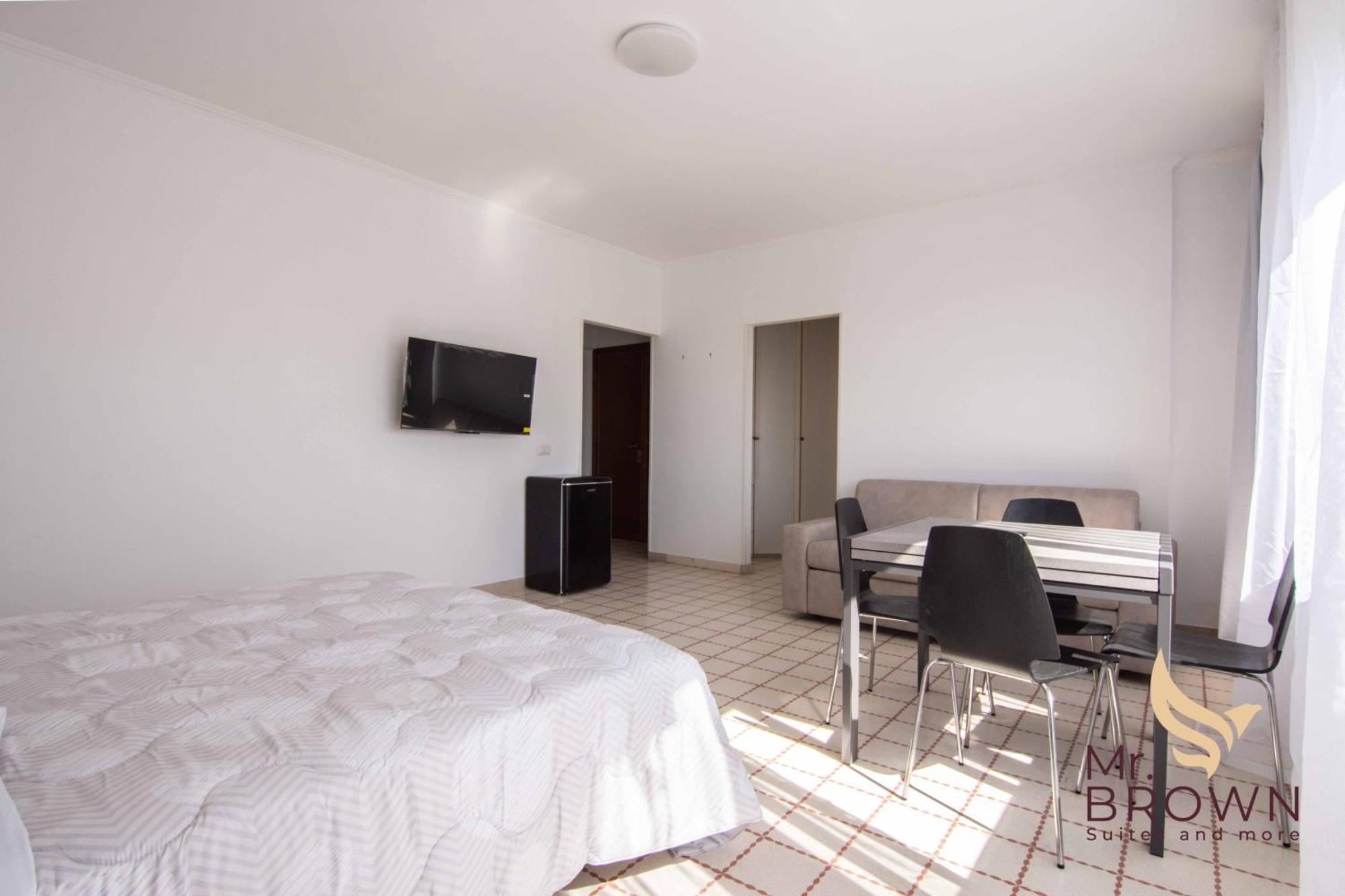 Mr Brown Home And Suites Рим Экстерьер фото